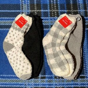 4-Pair NWT Cozy Winter Crew Socks - OSFM - White/Grey/Black
